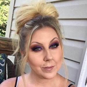 Meet your Posher, Cassandra